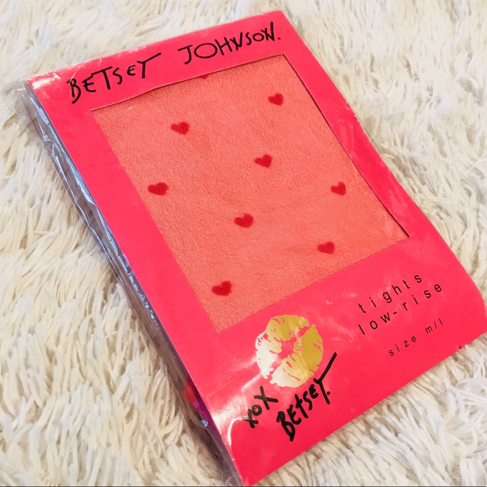 NWT Betsey Johnson red heart tights